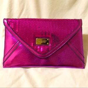 NINE WEST Metallic Sequin Wristlet Clutch NWT